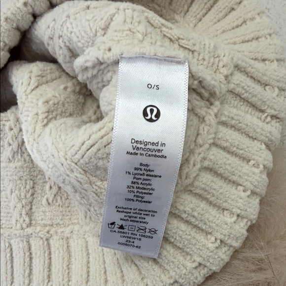 Lululemon Cream Knit Beanie with Pom - Picture 3 of 3